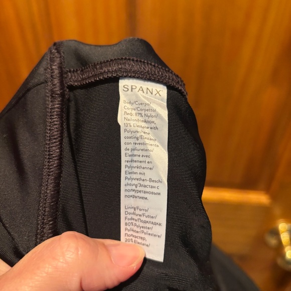 Spanx Faux Leather Moto Leggings in Very Black Small NWT - Picture 7 of 9